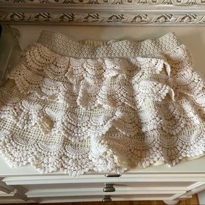 GIRLS SIZE 10 SHORTS